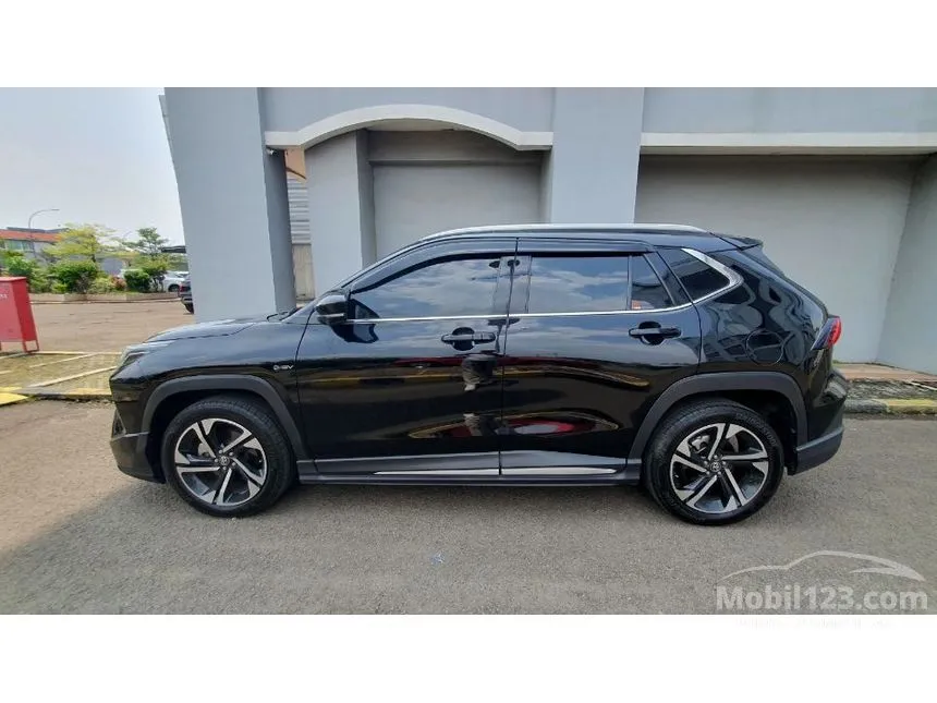 2024 Toyota Yaris Cross S HV with GR Parts Aero Pkg SUV