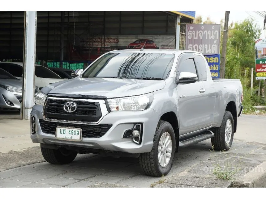 2018 Toyota HILUX REVO E Prerunner Smart Cab Pickup