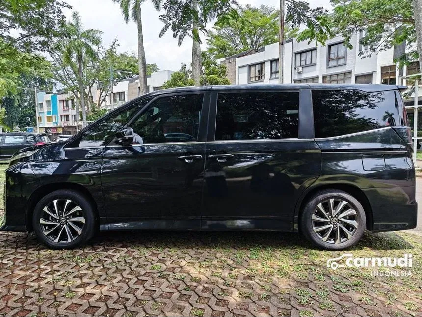 2023 Toyota Voxy (Non Premium Color) MPV