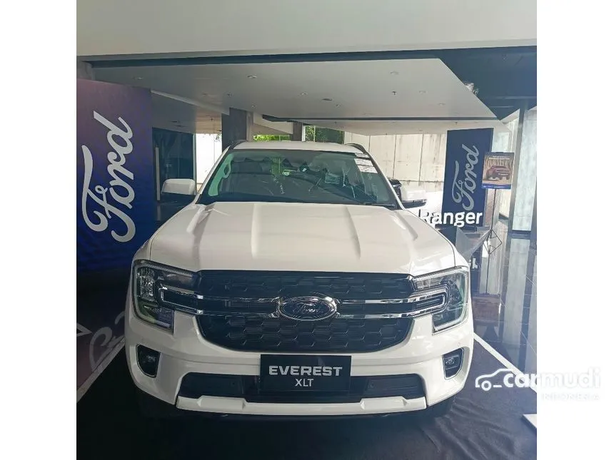 Jual Mobil Ford Everest 2023 XLT 2.0 di Banten Automatic SUV Putih Rp 827.000.000