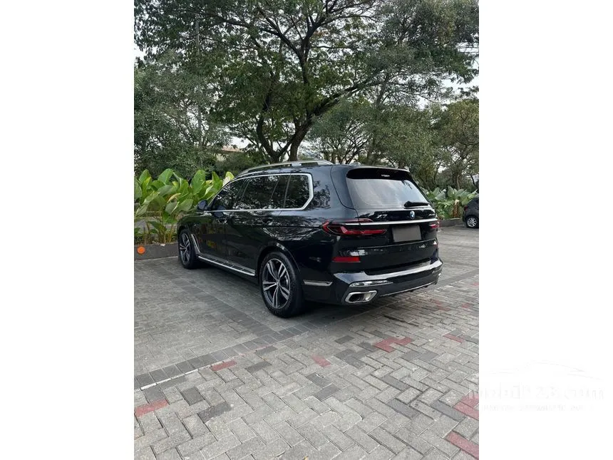 2025 BMW X7 xDrive40i M Sport SUV