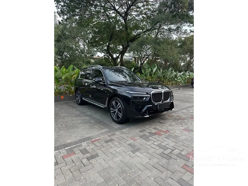 2025 BMW X7 xDrive40i M Sport SUV