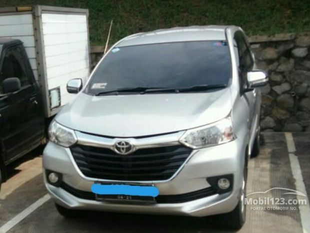 Toyota Avanza Mobil bekas dijual di Karawang Jawa barat 