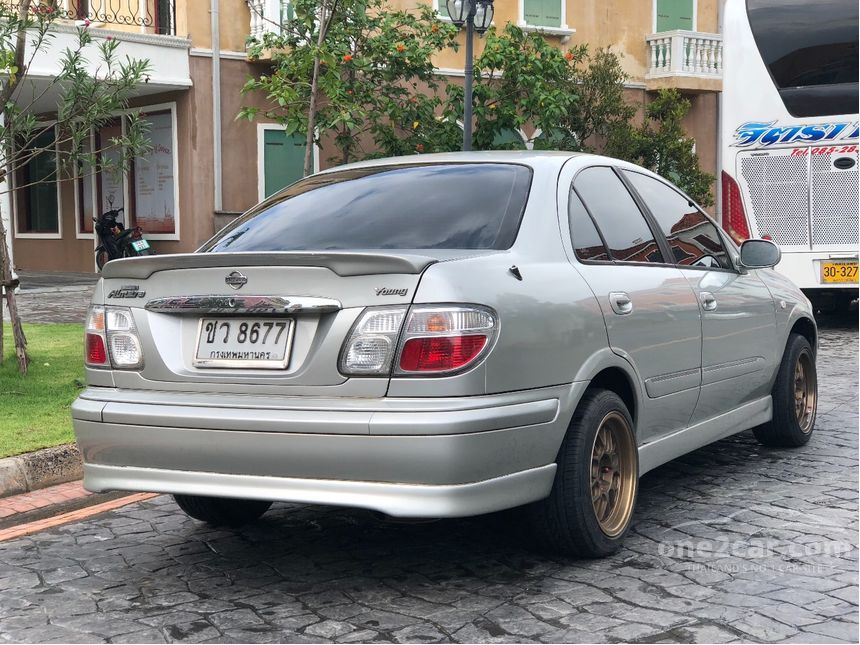 Nissan sunny 2003