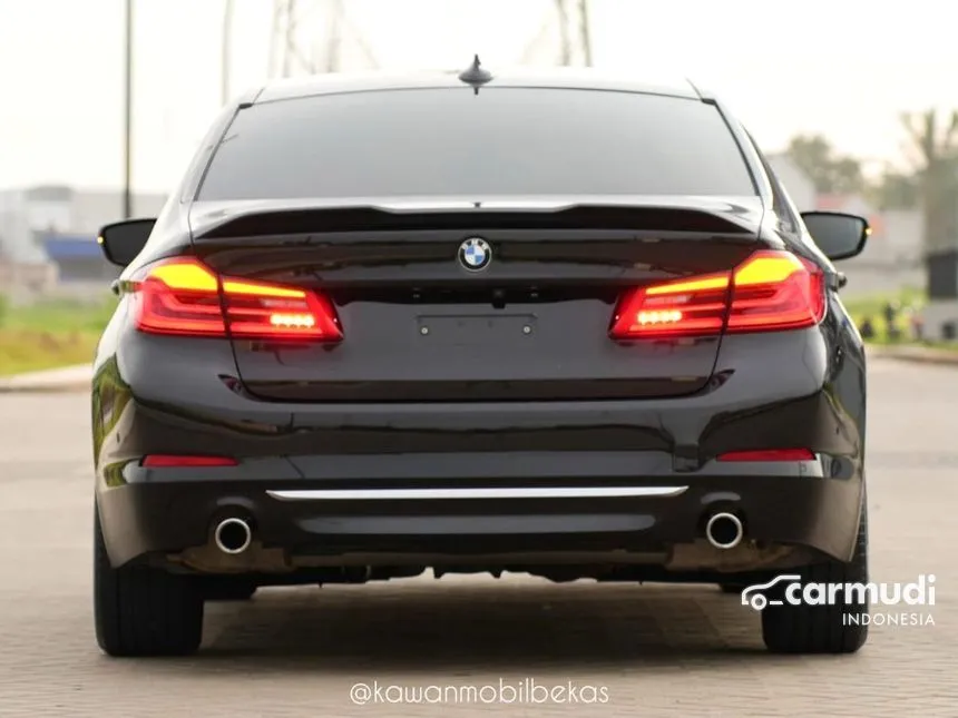 2019 BMW 530i Luxury Sedan