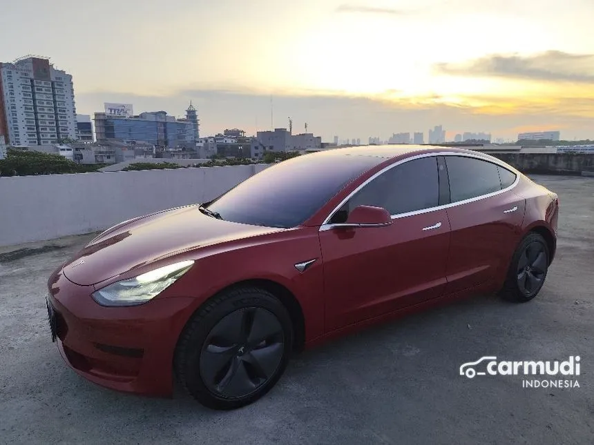 2019 Tesla Model 3 Standard Range Sedan