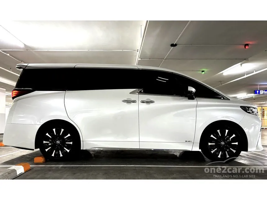 2025 Toyota ALPHARD HEV Luxury Van