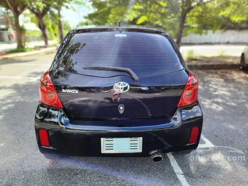 2013 Toyota YARIS E Hatchback