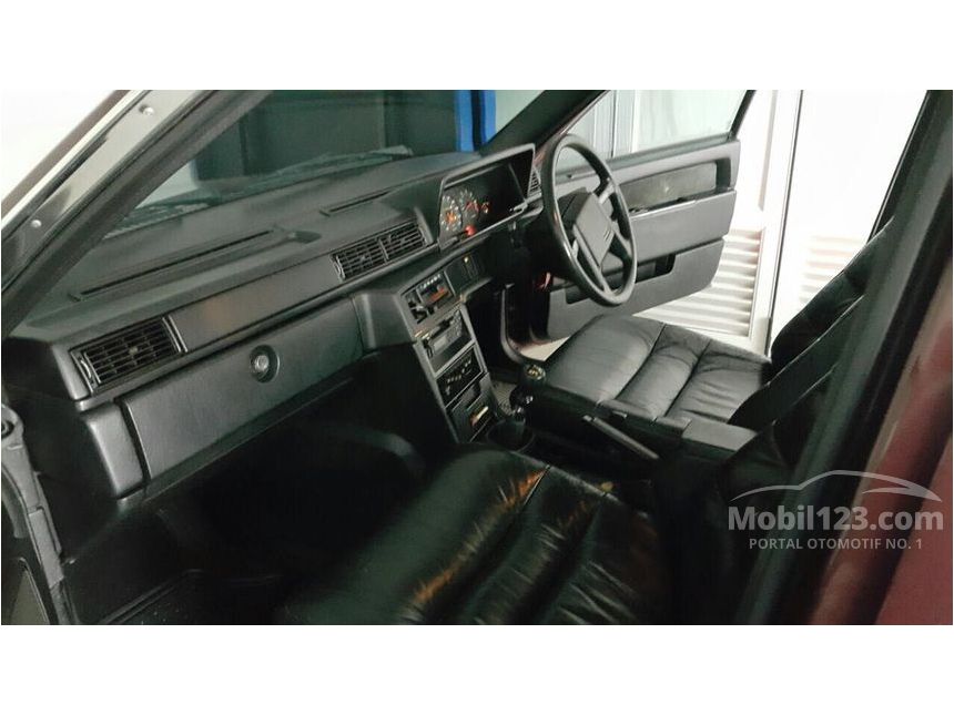 1989 Volvo 740 2.0 Manual Sedan