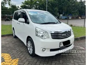 2015 Toyota NAV1 2.0 V Limited MPV
