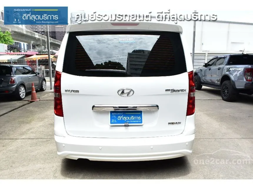 2016 Hyundai Grand Starex Premium Wagon