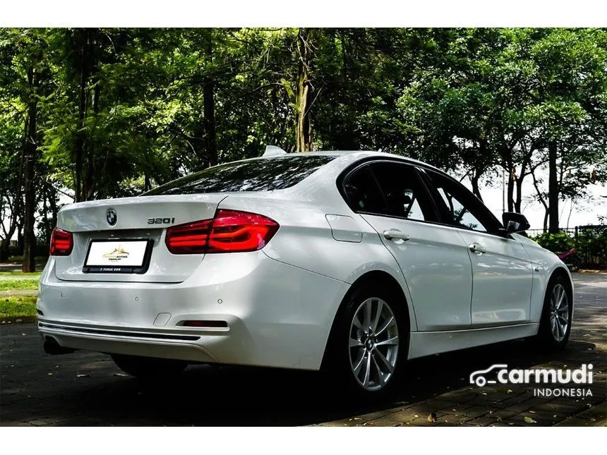 2016 BMW 320i Sport Sedan