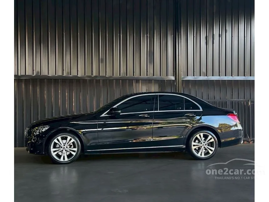 2022 Mercedes-Benz C220 d Avantgarde Sedan