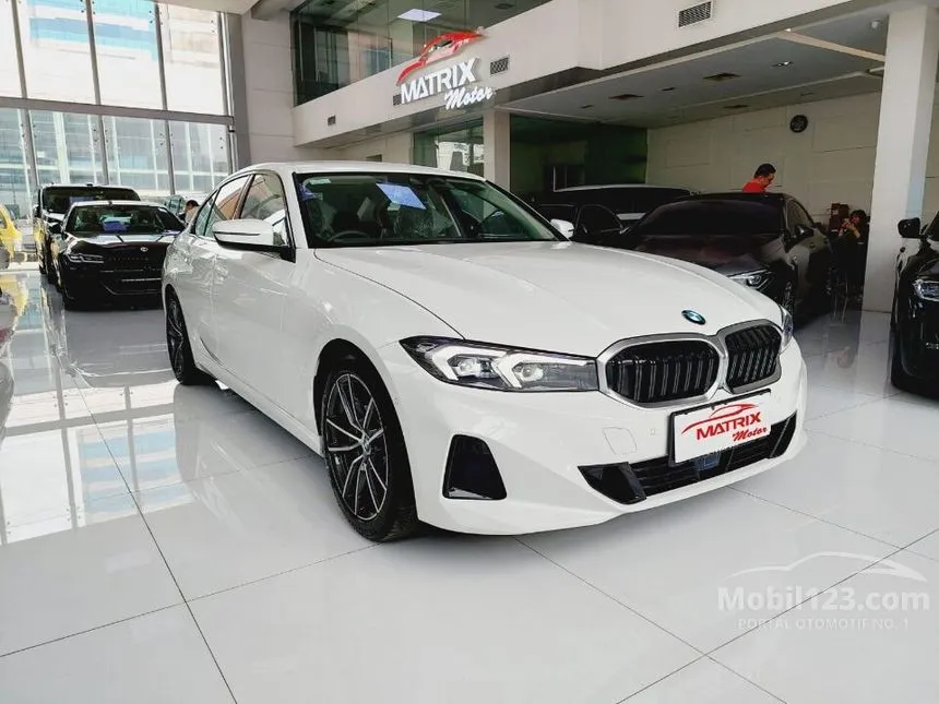Jual Mobil BMW 320i 2023 Sport 2.0 di DKI Jakarta Automatic Sedan Putih Rp 850.000.000