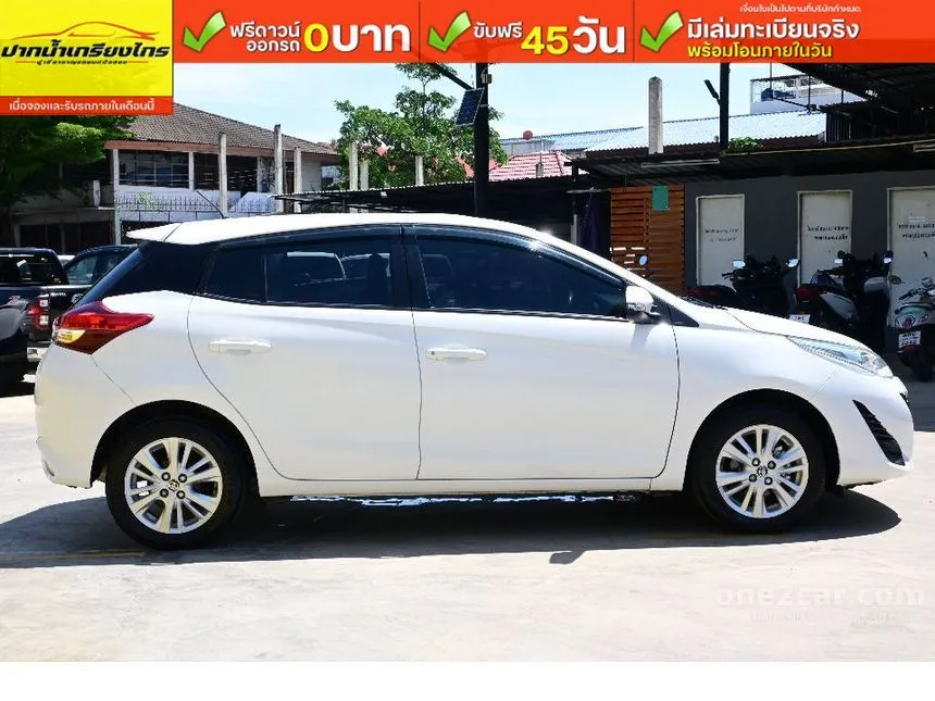 2019 Toyota YARIS E Hatchback