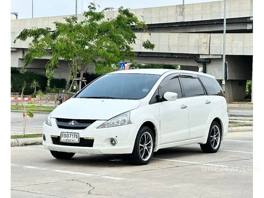 2010 Mitsubishi Space Wagon GLS Limited Wagon
