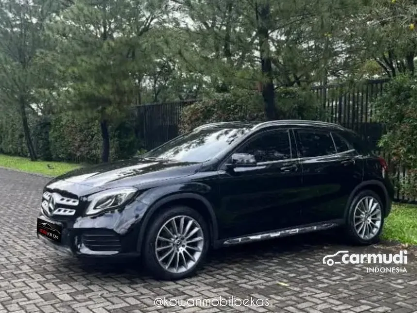 2020 Mercedes-Benz GLA200 AMG Line SUV