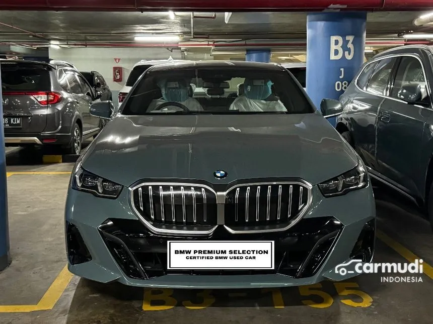 Jual Mobil BMW 520i 2024 M Sport 2.0 di DKI Jakarta Automatic Sedan Hijau Rp 1.360.000.000