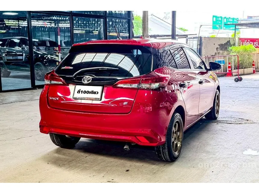 2018 Toyota YARIS E Hatchback