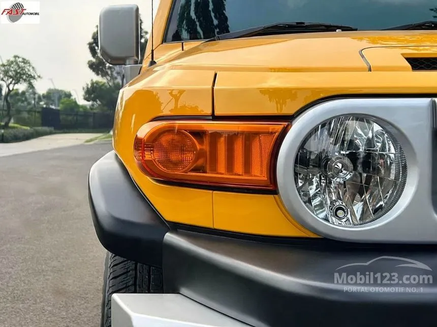 2017 Toyota FJ Cruiser SUV