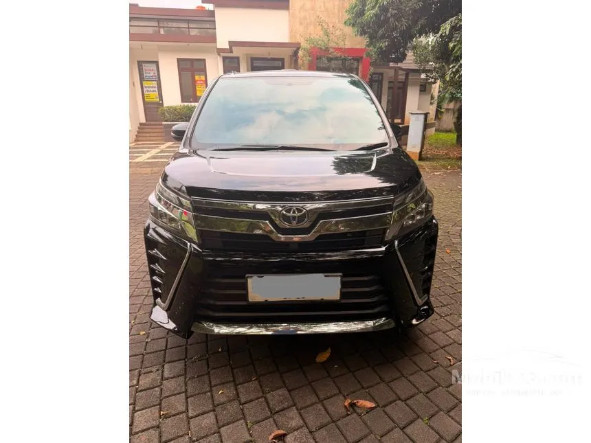 2018 Toyota Voxy MPV