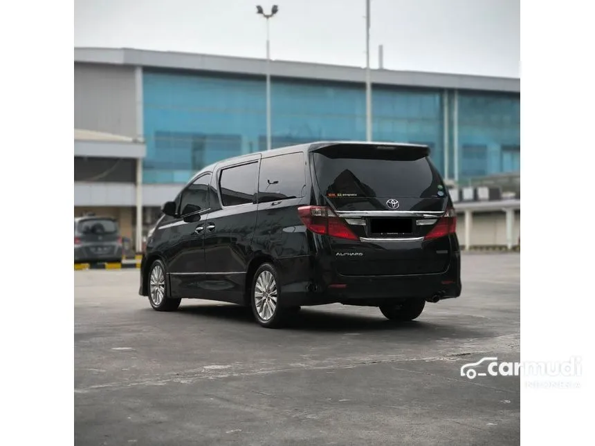 2013 Toyota Alphard S MPV
