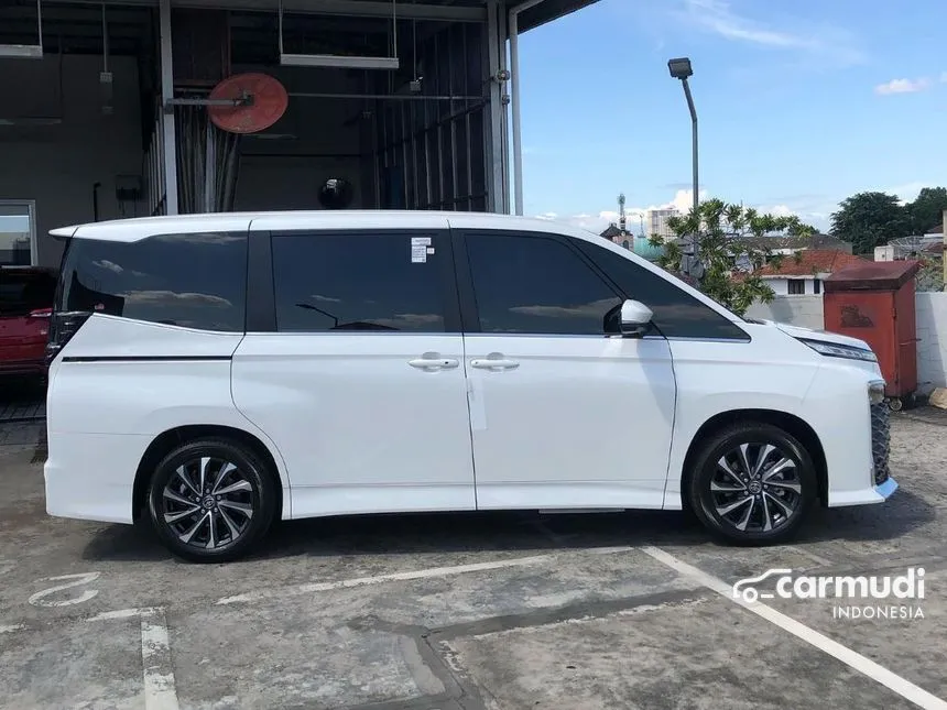 2024 Toyota Voxy Van Wagon