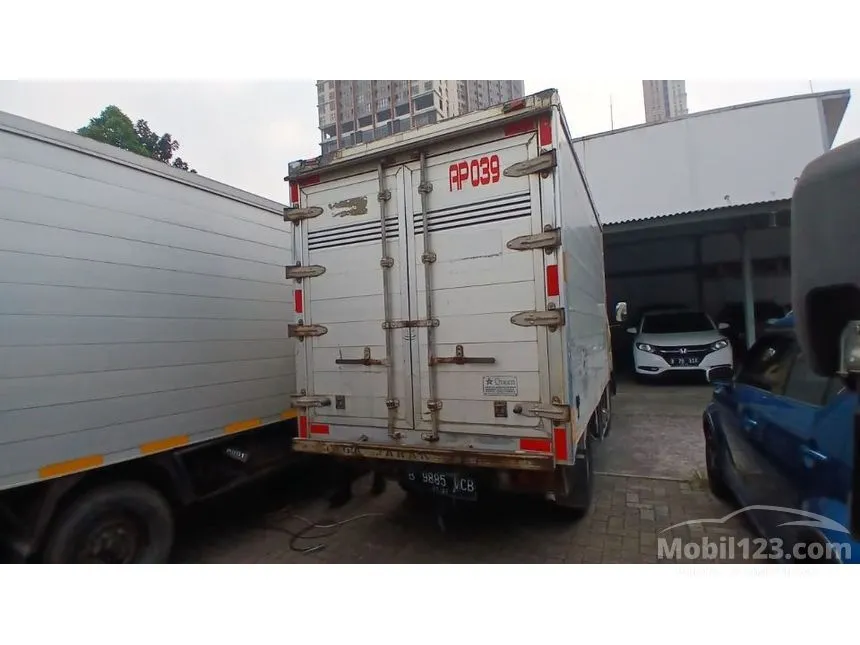 2017 Mitsubishi Colt Diesel FE SHD Truck