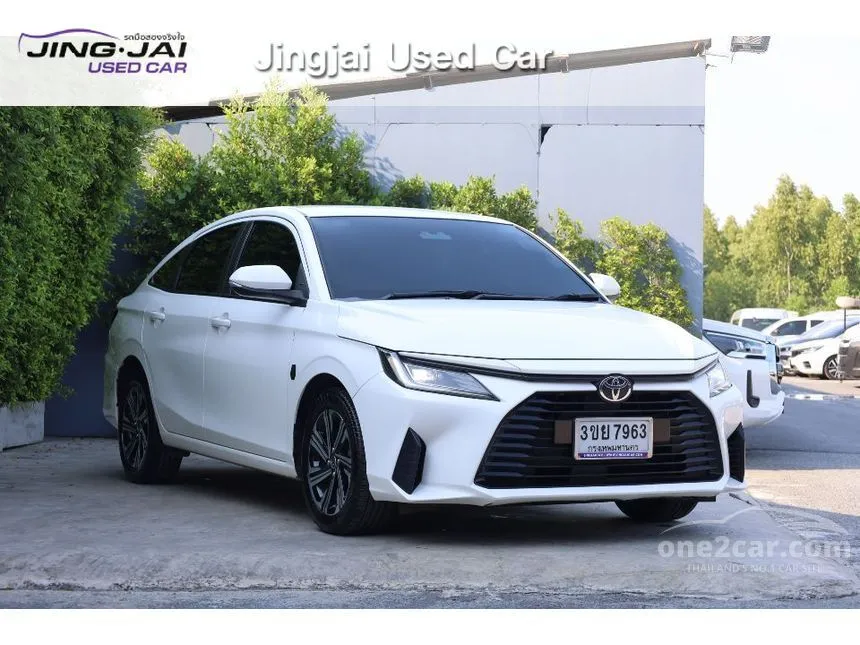 2022 Toyota Yaris Ativ Smart Sedan