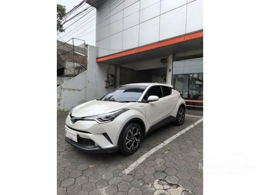 2019 Toyota C-HR Hybrid (1 Tone) SUV