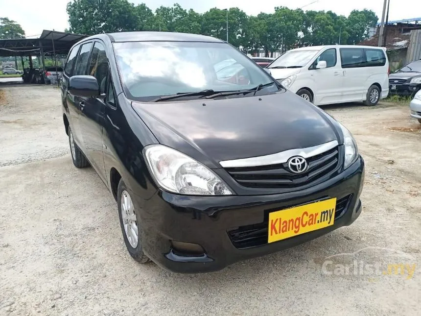 2011 Toyota Innova E MPV