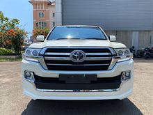 Promo Lebaran Toyota Land Cruiser 4.6 ZX 2011 White On Beige 4WD