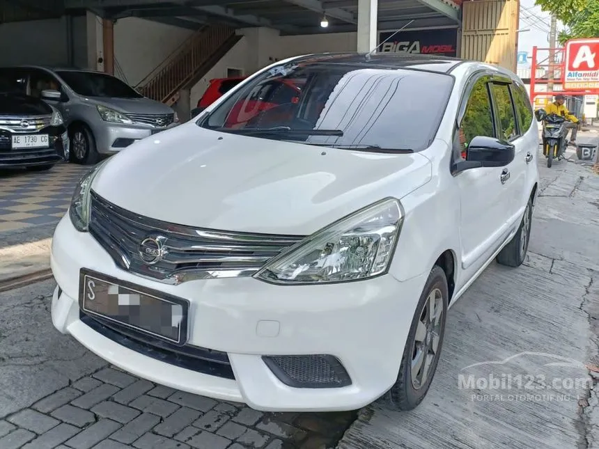 Jual Mobil Nissan Grand Livina 2017 SV 1.5 di Jawa Timur Manual MPV Putih Rp 133.000.000