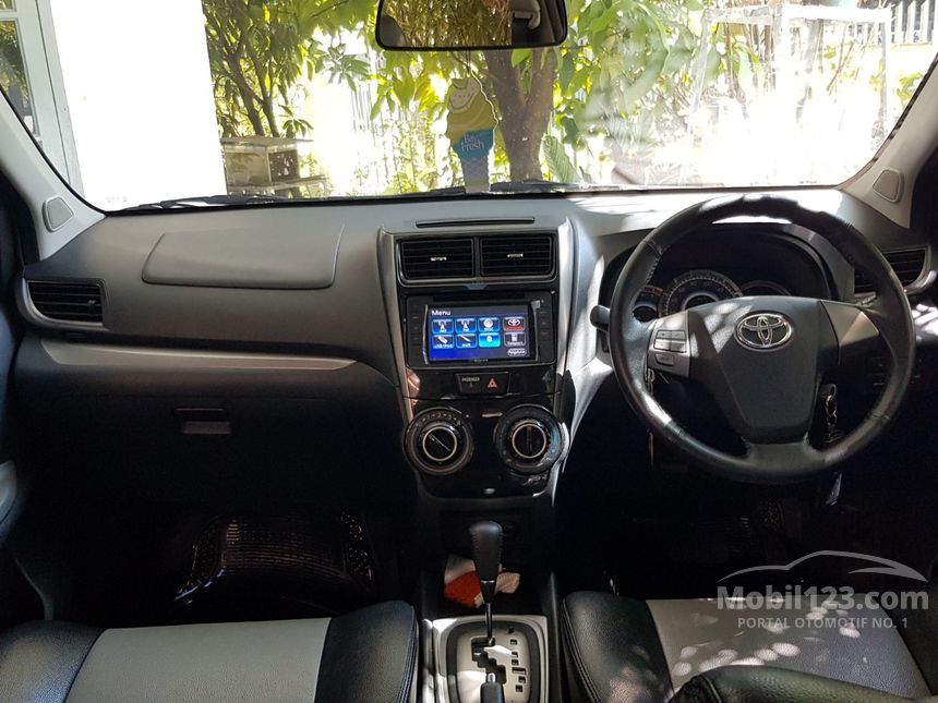 Jual Mobil  Toyota Avanza  2021 Veloz 1 5 di Sumatera  Barat  