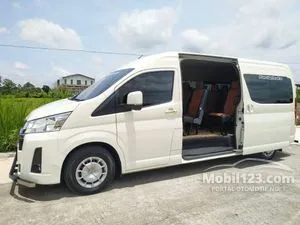 2023 Toyota Hiace 2.8 Premio Van