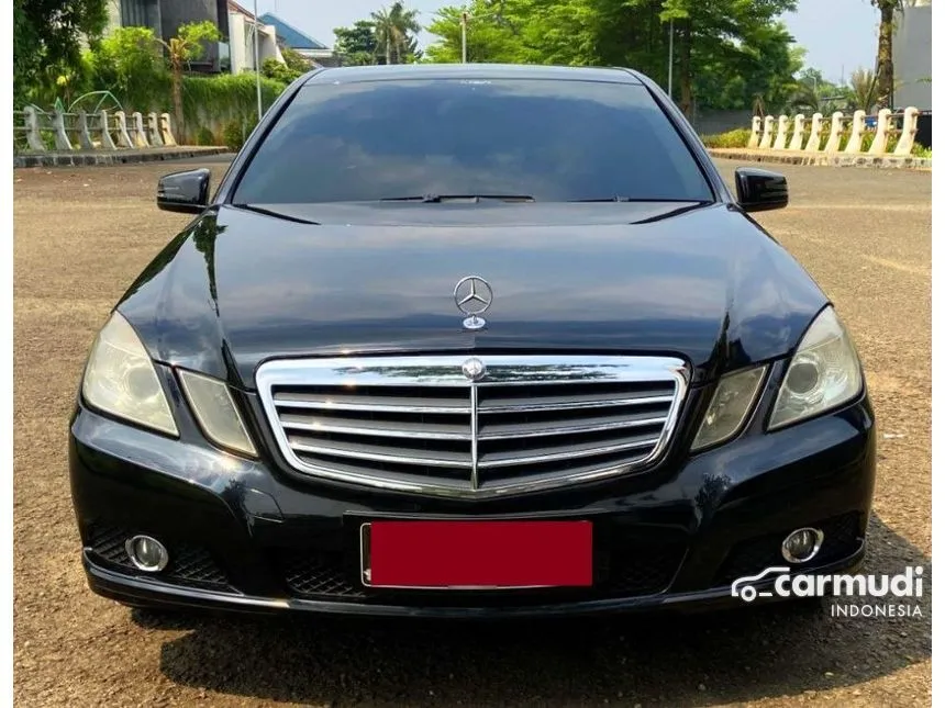 2010 Mercedes-Benz E200 CGI Sedan