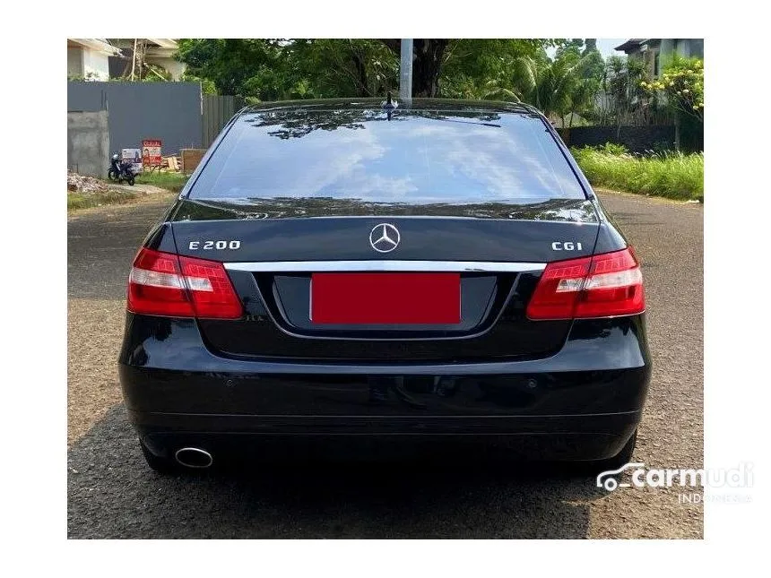 2010 Mercedes-Benz E200 CGI Sedan