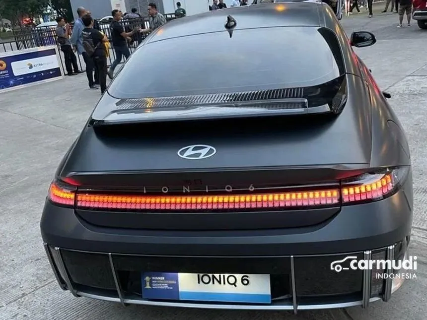 2023 Hyundai IONIQ 6 Signature Long Range Sedan