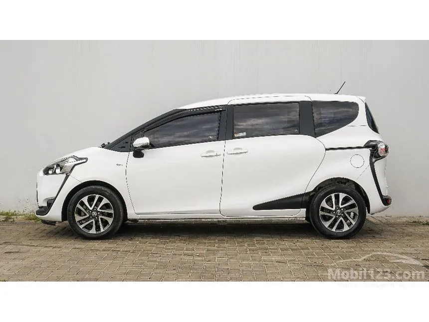 2018 Toyota Sienta V MPV