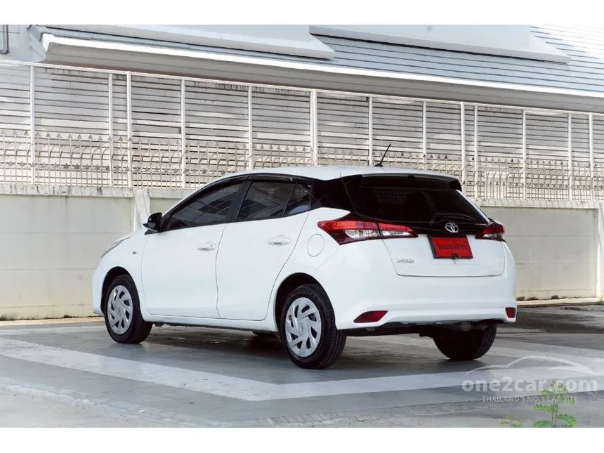 2022 Toyota YARIS Entry Hatchback