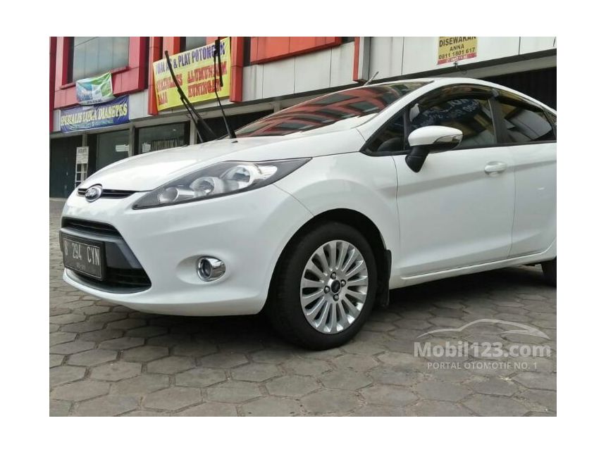 Jual Mobil Ford Fiesta 2011 Trend 1.4 di Jawa Barat 