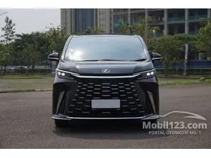 2023 Lexus LM 350h 2.5 4 Seater MPV