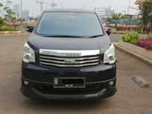 Toyota NAV1 2.0 V Lux Limited At 2014 FirstHand Good Condition TDP RINGAN
