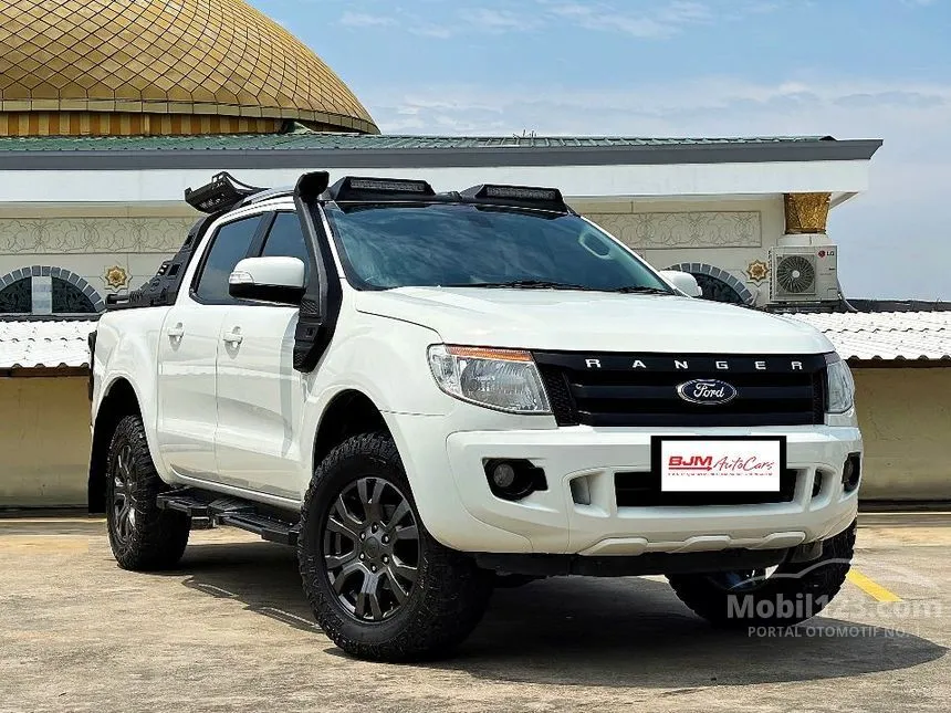 Jual Mobil Ford Ranger 2015 Double Cab 4X2 Hi