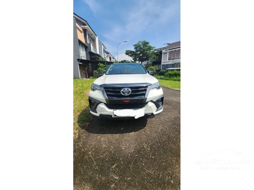 Jual Mobil Toyota Fortuner 2019 TRD 2.4 di Banten Automatic SUV Putih Rp 445.000.000