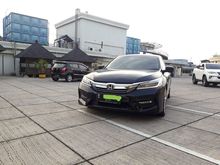 2016 Honda Accord 2.4 VTi-L Sedan hitam pajak panjang 1 thn