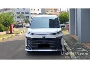 2023 Toyota Voxy 2.0 (Premium Color) MPV