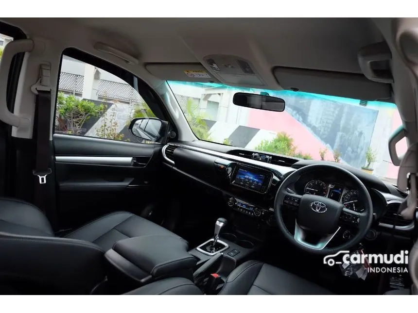 2025 Toyota Hilux V Pickup