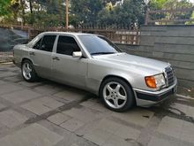 1991 Mercedes-Benz 300E 3.0