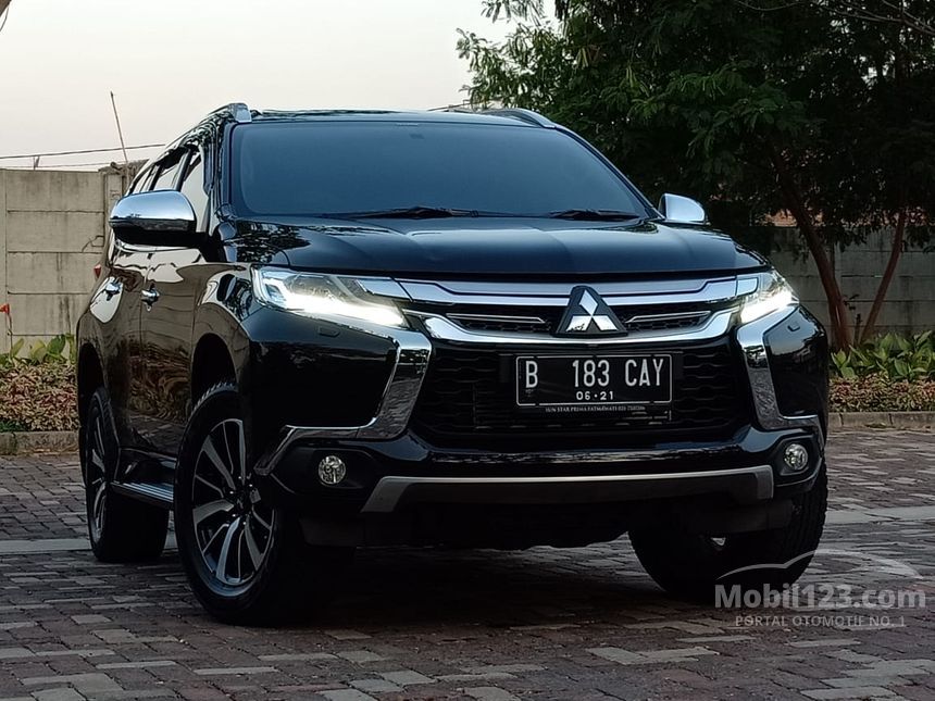 51 Koleksi Gambar Mobil Sport Warna Hitam Terbaik